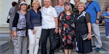 Арттерапія: в Запоріжжі журналістів-переселенців запросили в театр