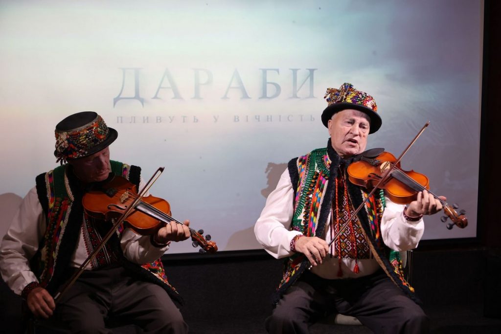 «Дараби пливуть у вічність». Медійник Іван Харук зняв фільм про зниклу гуцульську професію 4