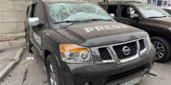 Під час російського обстрілу Харкова знищено автомобіль португальських журналістів