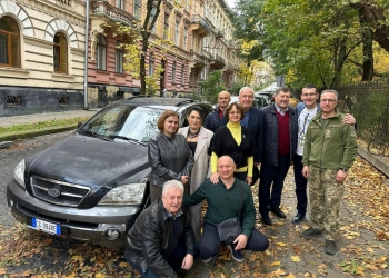 Результат журналістського збору: команда НСЖУ придбала для пресгрупи «Соледар» позашляховик