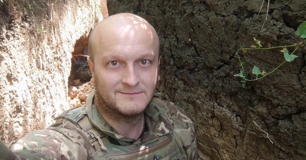 Близькі та друзі згадують журналіста-воїна Тараса Давидюка, який загинув на фронті