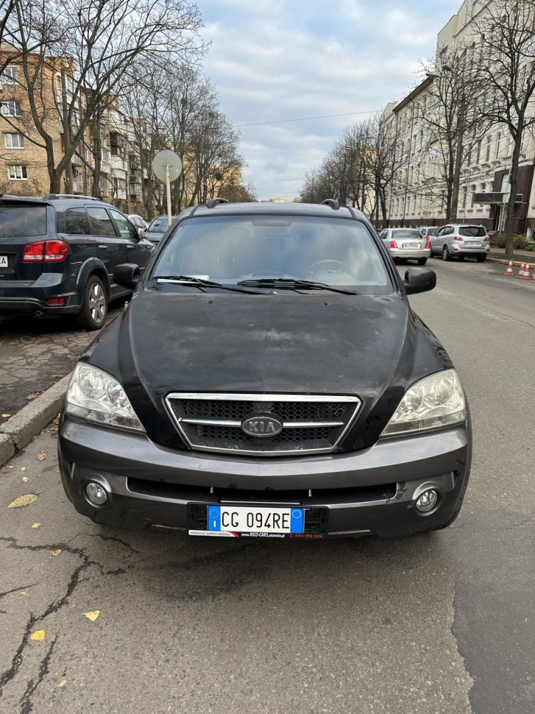 Журналісти передали позашляховик пресофіцерам на Бахмутський напрямок 11