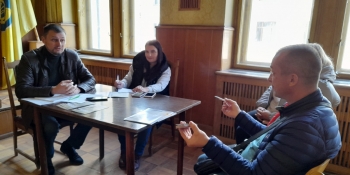 Головний редактор глибоцької газети «Новий день» Микола Шапка: «Ми авансом платимо пошті за доставку газети, яку вона потім не здійснює»