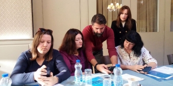 Мобільна журналістика під час війни: в чому її переваги та особливості в Косові, Україні, Афганістані