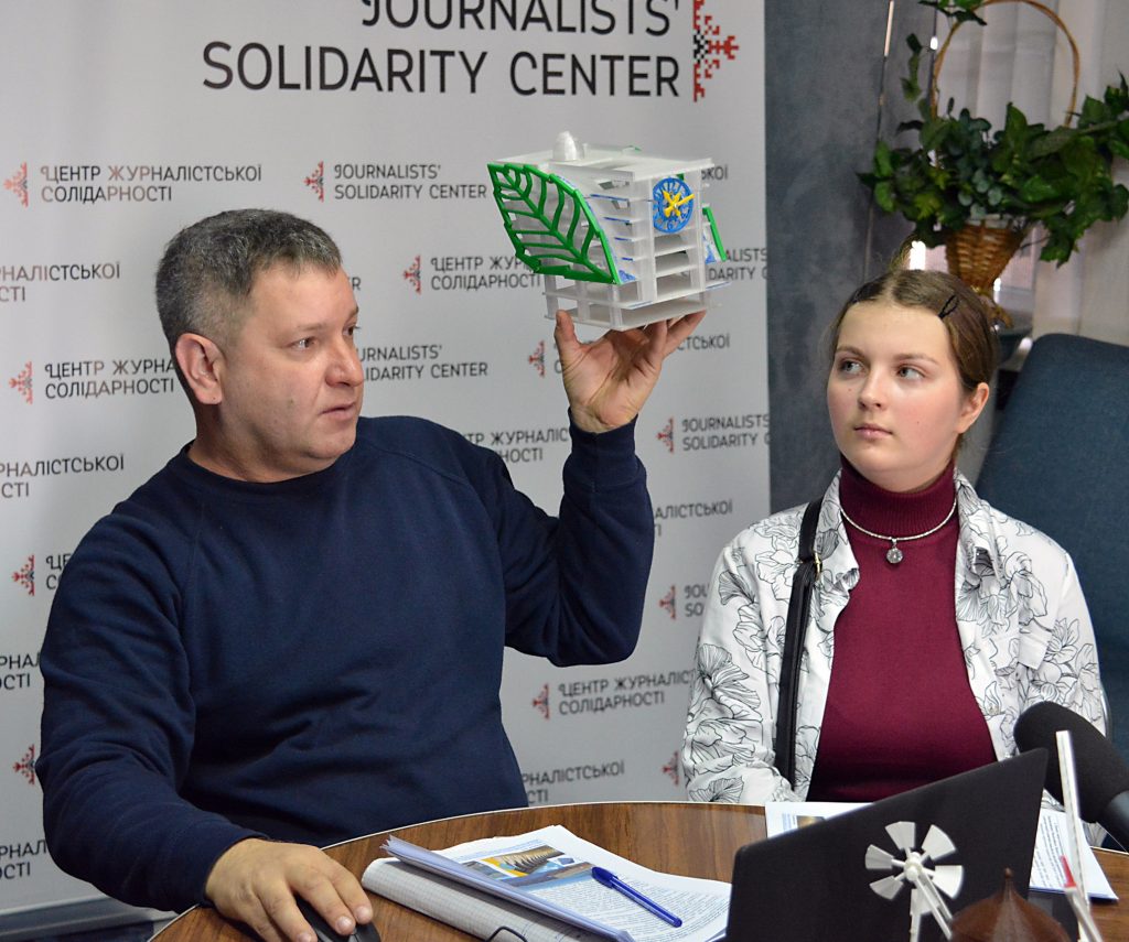 Юні винахідники представили запорізьким медійникам свої розробки