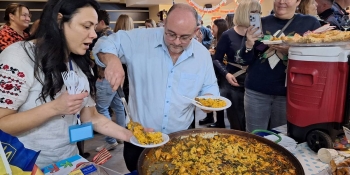 Українські вареники в Косові стали сенсацією та допомогли зібрати гроші для ЗСУ 19 Українські вареники в Косові стали сенсацією та допомогли зібрати гроші для ЗСУ