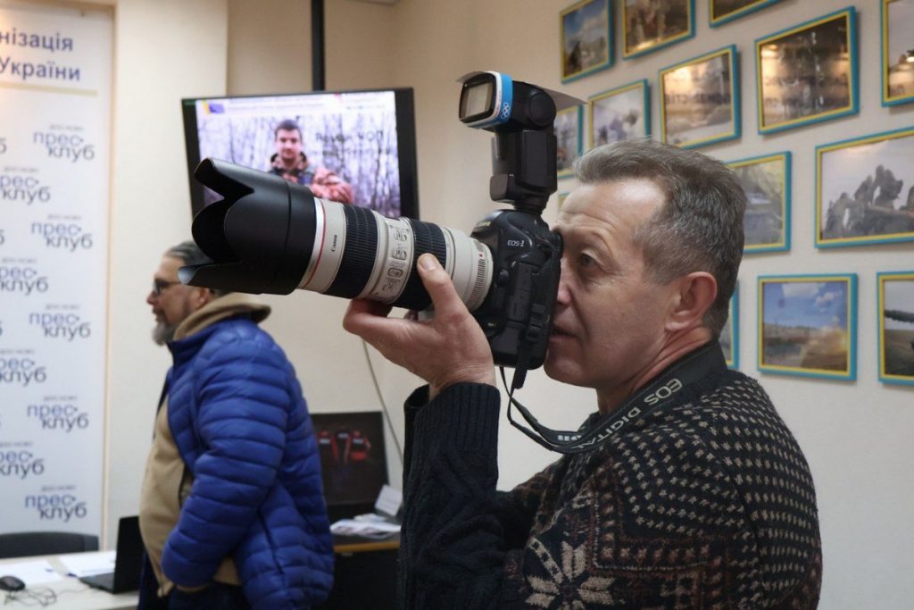 Прес-офіцер Роман Чоп: «Війну важко передати через об’єктив, але я спробую…» 12