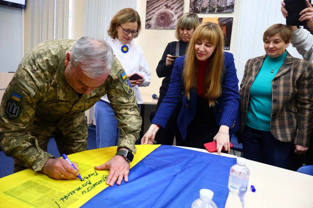 Генерал-лейтенант Сергій Наєв: «Ворога треба бити на всіх фронтах, у тому числі – й на інформаційному» 14