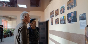 У Покровську відкрилася персональна виставка фотокореспондента УНІАН Олександра Синиці «Мій Майдан»