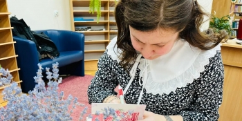 Членкиня НСЖУ Ольга Деркачова презентувала свою поетичну збірку «Сповідь на вервиці»