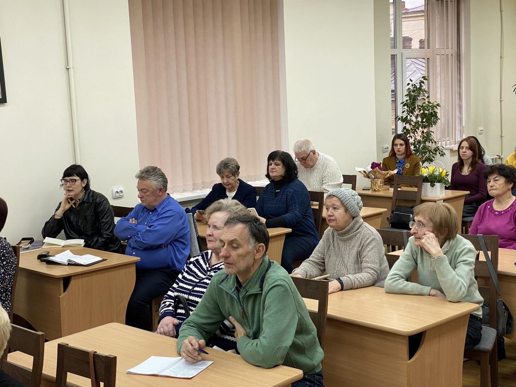 Членкиня НСЖУ Ольга Деркачова презентувала свою поетичну збірку «Сповідь на вервиці»