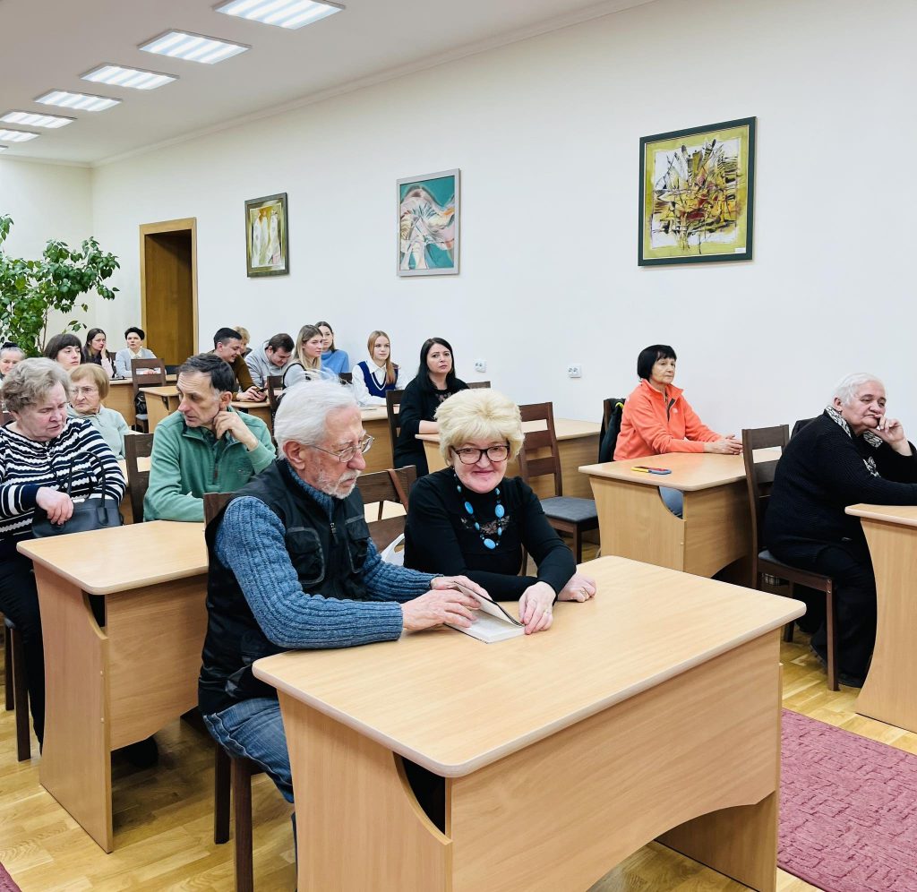 Членкиня НСЖУ Ольга Деркачова презентувала свою поетичну збірку «Сповідь на вервиці»