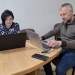 Заступниця редакторки криничанської газети «Нові рубежі» Наталя Долгіх завітала до Дніпровського центру журналістської солідарності НСЖУ, аби зустрітись у Центрі із фахівцем з ІТ-технологій