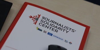 Центри журналістської солідарності: підтримати медійників і допомогти їм залишитись у професії