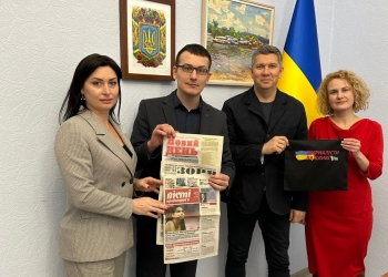 «Спілка журналістів пропонує державі створити Фонд підтримки українських медіа», – Сергій Томіленко про зустріч із очільником Мінкульту Ростиславом Карандєєвим 6 Голова Національної спілки журналістів Сергій Томіленко з очільником міністерства культури Ростиславом Карандєєвим