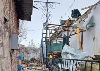 Ворожа атака: пошкоджено будинок нікопольського журналіста 7 Ворожа атака: пошкоджено будинок нікопольського журналіста