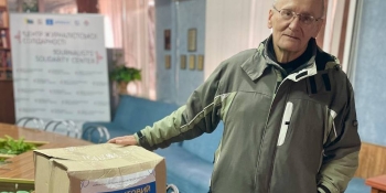 У Запоріжжі ветерани журналістики отримали продуктові набори