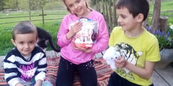 Івано-Франківський ЦЖС передав допомогу багатодітній родині медійниці 18 Івано-Франківський ЦЖС передав допомогу багатодітній родині медійниці