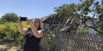 Завдяки тревел-гранту Тетяна Савуля показує життя у зруйнованих селах Херсонщини 19 Завдяки тревел-гранту Тетяна Савуля показує життя у зруйнованих селах Херсонщини
