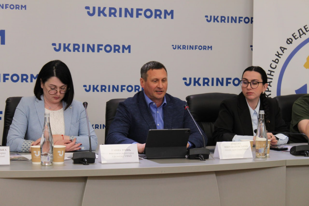 «Українська федерація банків продовольства заслуговує пошани за невпинну допомогу», – відповідальна секретар київської організації НСЖУ Алла Малієнко