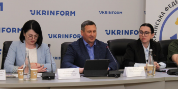 «Українська федерація банків продовольства заслуговує пошани за невпинну допомогу», – відповідальна секретар київської організації НСЖУ Алла Малієнко