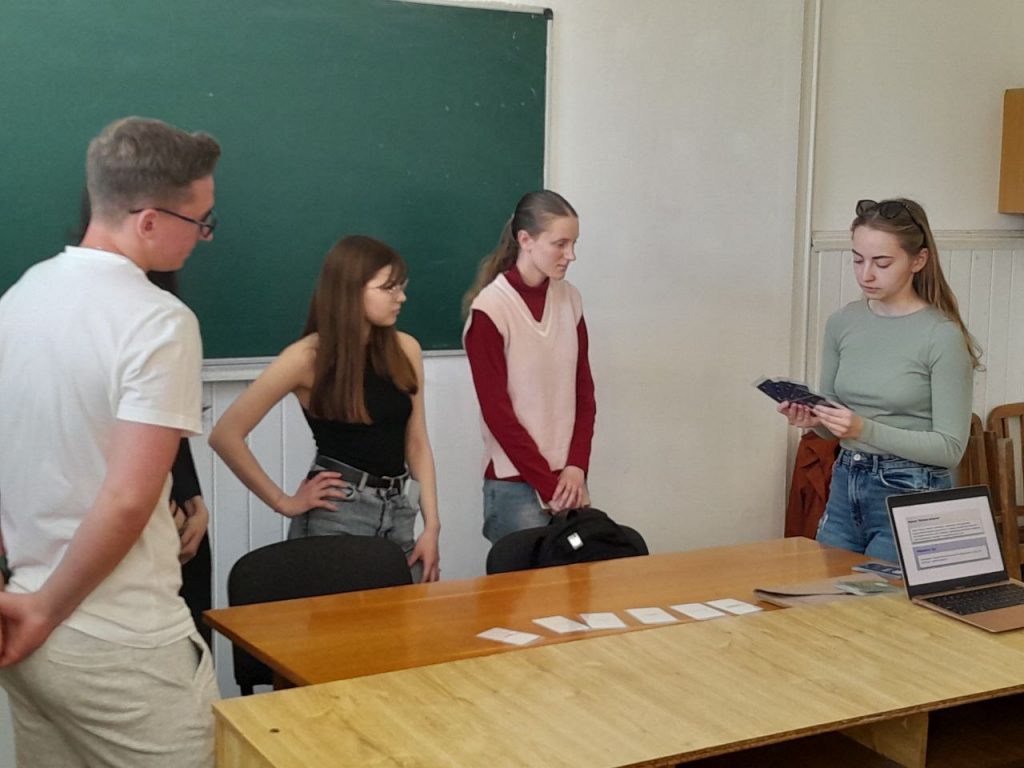 Журналістські стандарти під час війни: вони не стали іншими, але дещо змінились