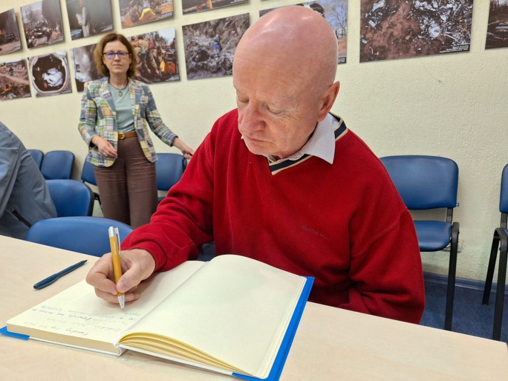 «Я їхав додому з бажанням приїхати ще раз», – у НСЖУ побував ірландський викладач англійської мови Брендан Моллой