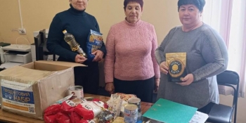 Продуктові набори отримали ветерани журналістики на Одещині