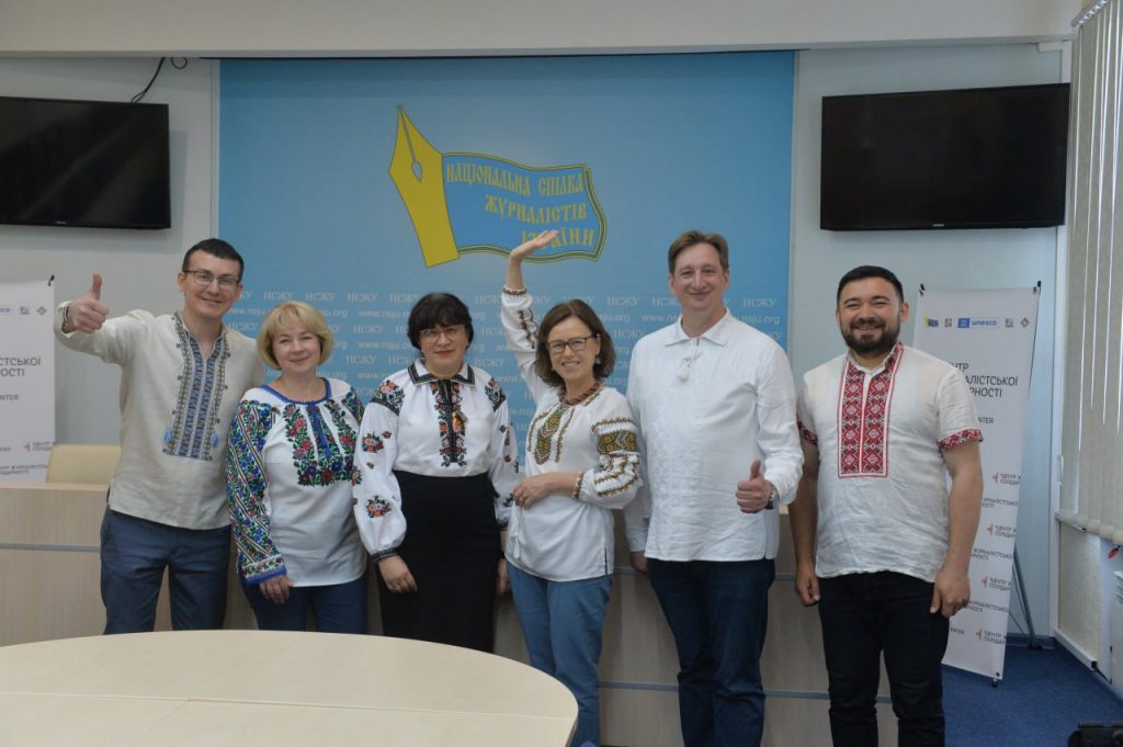 Вишивана солідарність: медійники долучились до флешмобу
