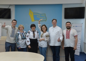 Вишивана солідарність: медійники долучились до флешмобу