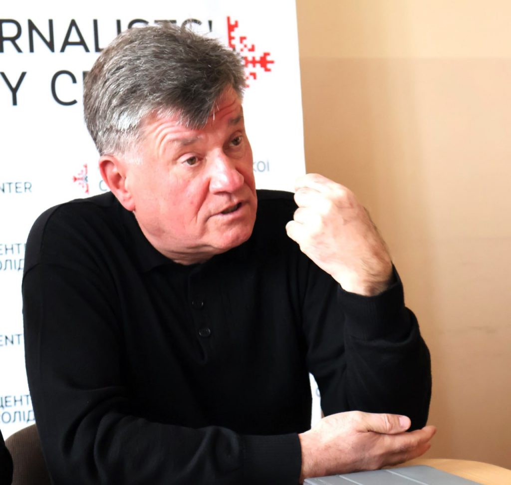 Що допоможе українським медіа вижити: тренінг у Чернівцях