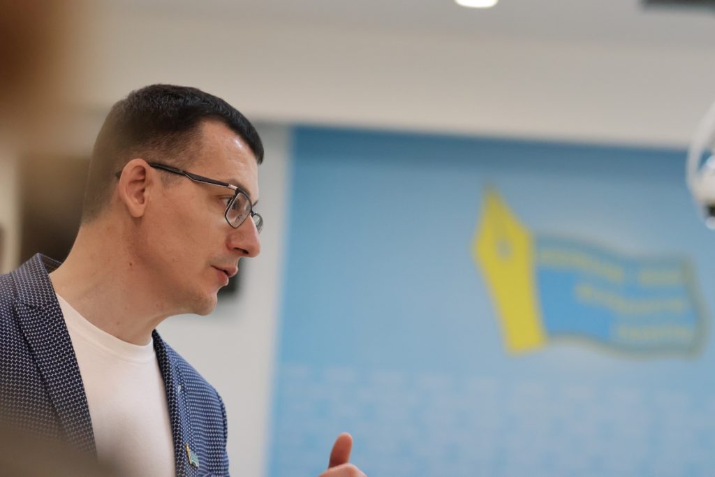 Журналісти важливі! Вітання до Професійного свята