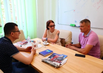 «Важлива взаємопідтримка між місцевою владою і місцевими медіа», – Сергій Томіленко під час зустрічі з виконавчим директором Асоціації ОТГ Тарасом Добрівським 8 «Важлива взаємопідтримка між місцевою владою і місцевими медіа», – Сергій Томіленко під час зустрічі з виконавчим директором Асоціації ОТГ Тарасом Добрівським