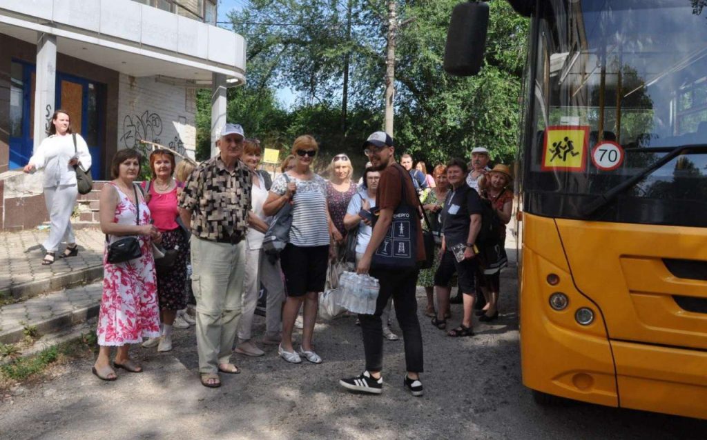 Прес-тур від Запорізького ЦЖС: медійників-переселенців вразила зустріч з родинами ВПО у Широківській громаді