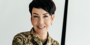 «Пресофіцери важливі!»: спеціальною відзнакою НСЖУ нагороджено майора ЗСУ Надію Замригу