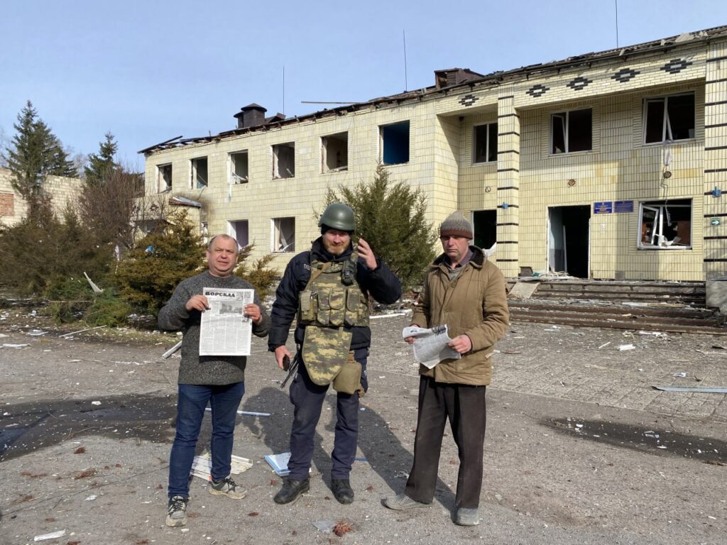 Редактор газети «Ворскла» Олексій Пасюга: «Там є люди і треба привезти газету, адже її чекають»