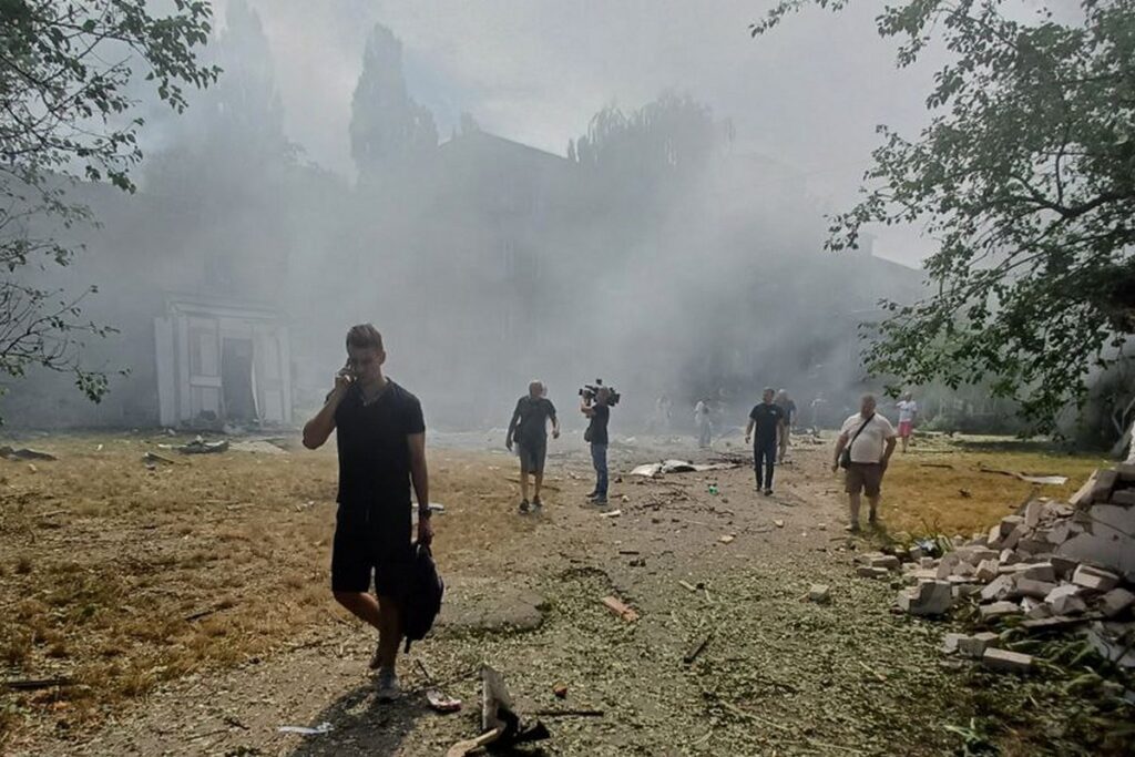 У Києві вибухом пошкоджено помешкання журналіста-переселенця з Лимана 7