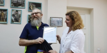 Журналіст-переселенець із Донеччини отримав спеціальну нагороду на конкурсі НСЖУ 18 Журналіст-переселенець із Донеччини отримав спеціальну нагороду на конкурсі НСЖУ