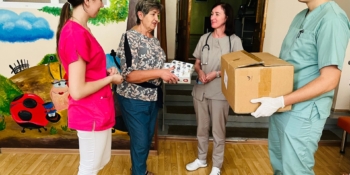 Івано-Франківський Центр журналістської солідарності передав медичні маски для дитячих лікарень