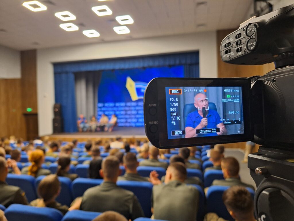 «Голос прифронтової преси» : історію незламності українських медіа потрібно презентувати світові