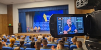 «Голос прифронтової преси» : історію незламності українських медіа потрібно презентувати світові 26 «Голос прифронтової преси» : історію незламності українських медіа потрібно презентувати світові