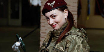 «Я служу з хлопцями, які пишуть історію, а я її документую!» – пресофіцерка 95-ї бригади Валерія Клівінська