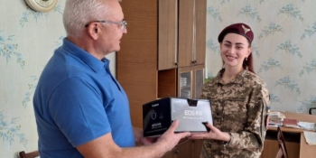 Фотоапарат для військової пресслужби: НСЖУ допомагає колегам у погонах
