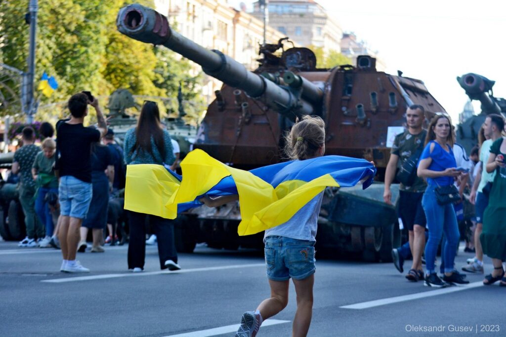 Нова техніка – нові можливості: як камери від НСЖУ допомагають українським фотожурналістам документувати війну 2