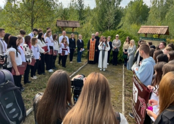 На Алеї пам’яті журналістів Прикарпаття на Івано-Франківщині вшанували загиблих медійників