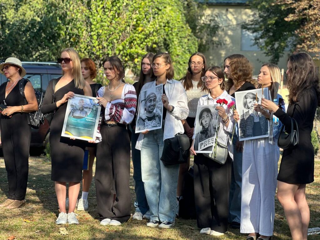 Панахида за загиблими: НСЖУ вшанувала пам’ять убитих колег