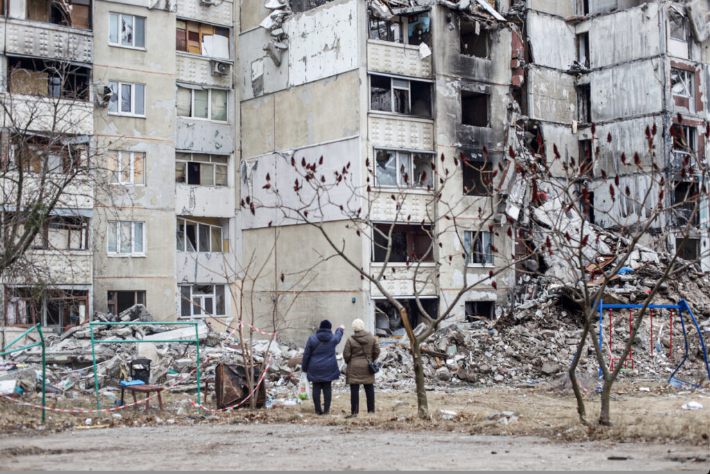 Нова техніка – нові можливості: як камери від НСЖУ допомагають українським фотожурналістам документувати війну 30