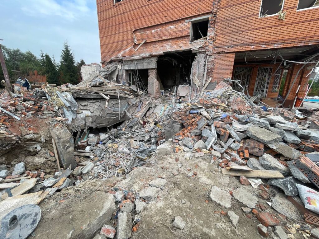 Запоріжжя: тільки-но дозволила безпекова ситуація, медійники виїхали на місце прильоту