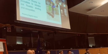 «Російські обстріли та окупація – основна загроза для журналістів в Україні», – херсонська журналістка виступила перед депутатами Європарламенту