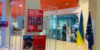 НСЖУ розгорнула у Страсбурзі фотовиставку, присвячену полоненим журналістам